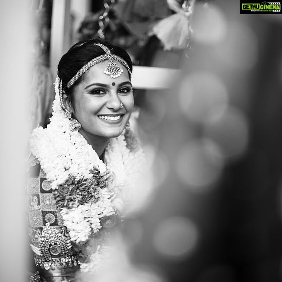 Lakshmi Priyaa Chandramouli Instagram - Best day :) Thank you @gayatrinairphotography for this and all the lovely pictures! #RememberingGoodDays #PositiveAffirmations #blackAndWhite #IndiaWillHaveGoodDaysSoon #Hope #SemmaRagaLaKalyanam #WeddingDay