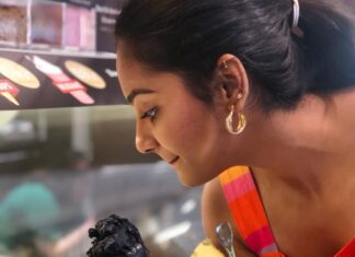 Lakshmi Priyaa Chandramouli Instagram - Find yourself a girl/boy who looks at you the way I look at ice cream! ❤️ #Vacay #IceCream #BlackIceCream #summer #Oslo #EuroTrip #TheEpicTrip #TravelStories #Traveller #Joy #SugarRush #HolidayWeight #Love #Happyness Oslo, Norway