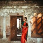 Lakshmi Priyaa Chandramouli Instagram - Enjoyed posing in this beautiful location for a lovely brand :) Shot by @jenson_16 for @va_di_vu MUA: @vadivucosmetics Production house: @filmbery_ #actorslife #photoshoot #traditional #vadivu #underthesun #temple #beautyintradition Chennai, India