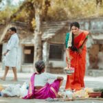Lakshmi Priyaa Chandramouli Instagram - Enjoyed posing in this beautiful location for a lovely brand :) Shot by @jenson_16 for @va_di_vu MUA: @vadivucosmetics Production house: @filmbery_ #actorslife #photoshoot #traditional #vadivu #underthesun #temple #beautyintradition Chennai, India