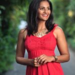 Lakshmi Priyaa Chandramouli Instagram - Me looking forward to the weekend like..... PC: @vjustclick #weekendvibes #photoshoot #actorslife #reddress #impromptuphotoshoot #makeupbyme #stylingbyme #basicallyidoeverything Chennai, India