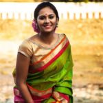 Lakshmi Priyaa Chandramouli Instagram - Iniya thai thirunaal nalvaazhthukkal! Pongal-o-pongal! #thaiporanthavazhiporakkumthangamethangam #thamizharthirunaal #happypongal #beingtamizhponnu #chakkaraipongalandvadaiday