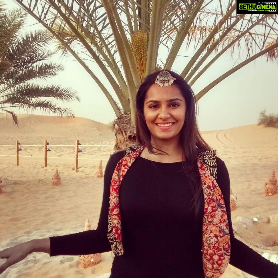 Lakshmi Priyaa Chandramouli Instagram - Just begaaas I was in the deserts in Dubai.. I had full Arabian princess feels!! #throwbackthursday #dubaidesert #failarabianprincess #palm trees #traveltimes #traveltheworld #ilooksosilly