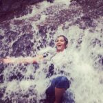Lakshmi Priyaa Chandramouli Instagram - Wish 2018 brings all of you lots of moments of pure bliss and joy in life: ) Bring it on! Here's to a great great year ahead! Cheers! Happy 2018 y'all! #throwback #bliss #pureunadulteratedjoy #happynewyear #bringiton #2018