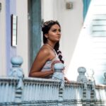 Lakshmi Priyaa Chandramouli Instagram - Throw back to a time when I discovered this really pretty place right in the middle of Triplicane and did a photo shoot there! Photo by @venkyphotography and make up by @thushasri #throwback #photoshoot #actorslife #dusky #proudofmycolour
