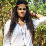 Lakshmi Priyaa Chandramouli Instagram - Throw back to a time when we went all out and did some fun stuff at a shoot :) Styled by @rajdaksh Photo by @koda of Satori Studios and hair and make up by ME :D #throwbackthursday #photoshoot #actorslife #satoristudio #studioDaksh #feels #rebellook #tryingnewthings