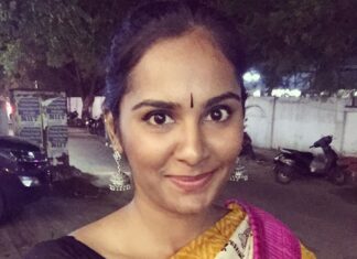 Lakshmi Priyaa Chandramouli Instagram - #entammedejimikkikammal #playingdressup #navratri2017 #booklaunchevent #justforthejimikki