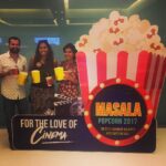 Lakshmi Priyaa Chandramouli Instagram - Saturday morning very well spent! Cinema pop quiz by Alap! #impromptuplansarethebest #cinemaeverywhere #indiancinemaquiz #dakshtherockstar #goodfun #Sathyamcinemas #freepopcorn #neengashutuppannunganaangaanswerpanrom #teamname SPI Cinemas