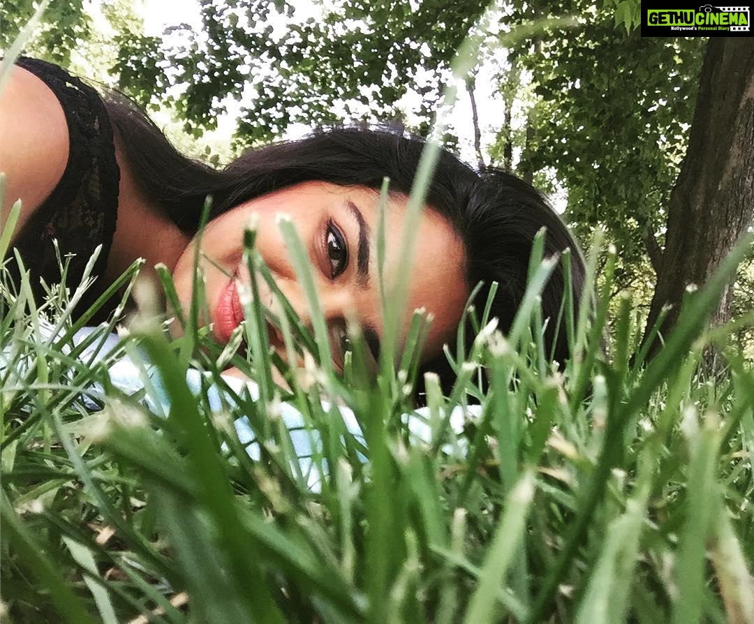 Lakshmi Priyaa Chandramouli Instagram - Lazy Monday afternoon :) #chillingincentralpark #i❤️ny #lazymonday #exploringthecity #enjoyingsomemetime Central Park