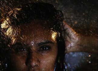 Lakshmi Priyaa Chandramouli Instagram - What an experience this photo shoot was!! Learnt so much and had so much fun doing such a different shoot. First water shoot! More pics to follow! #photoshoot #Aerictheartist #bathtubandshowershoot #photoshootinnyc #perspectives #tryingnewthings #learningnewthings #actorslife #i❤️ny Brooklyn, New York