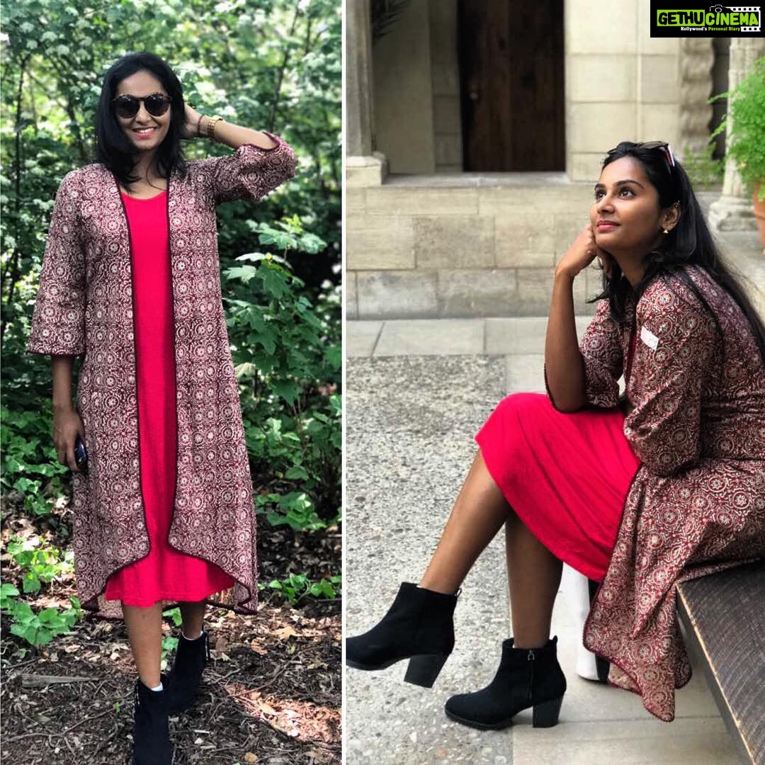 Lakshmi Priyaa Chandramouli Instagram - Went to The MET Cloisters museum today wearing this gorgeous Kalamkari cape designed and made by my favourite brand Studio D.A.K.S.H. @rajdaksh is who you have to contact if you want super pretty customised clothes made! Photo clicked by another talented friend @koda of Satori studios #i❤️ny #themetcloistersmuseum #fortryronpark #kalamkaricape #studiodaksh #custommadeclothing #loveit #perksofhavingsupertalentedfriends #satoristudio The Cloisters