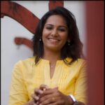 Lakshmi Priyaa Chandramouli Instagram - Have a lovely 2021 everyone. Wish you all love & joy, health & peace, strength & success and more importantly balance & contentment. Have a great year and be thankful for every little good thing you have around you! We've got this guys! . . . . . . #NewYearNewBeginnings #LetTheGoodThingsHappen #GratitudeFortheComfort #StrengthToEndure #EnjoyTheLittleThings #2021 #ItsGonnaBeAGoodYear #SpreadLoveAndJoy #ThrowbackPicture