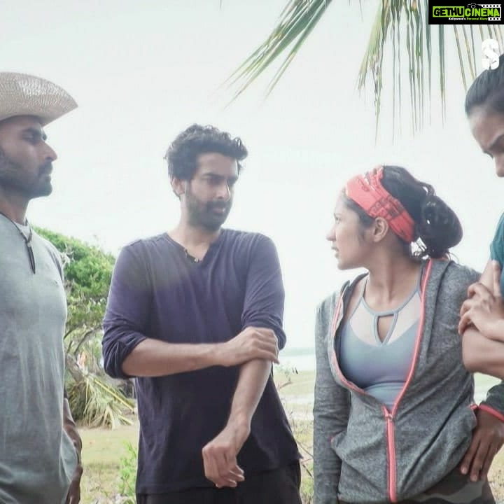 Lakshmi Priyaa Chandramouli Instagram - It was a pleasure leading this amazing tribe of mine. So proud of how we pulled off this week together as a TEAM. You guys are the best β€οΈπ Passing on the batton to @amzathh.khan and am sure he is gonna rock. So happy to see you lead the tribe. As tribe leader most times I have to keep my emotions aside and make decisions from the brain rather than from the heart. All I have is love for my little sister @srushtidangeoffl She is a warrior. She did better than her best and I respect her for that. All the best and lots of love to her π #zeetamizh #survivor #survivortamil @zeetamizh . . . Posted by #TeamLP