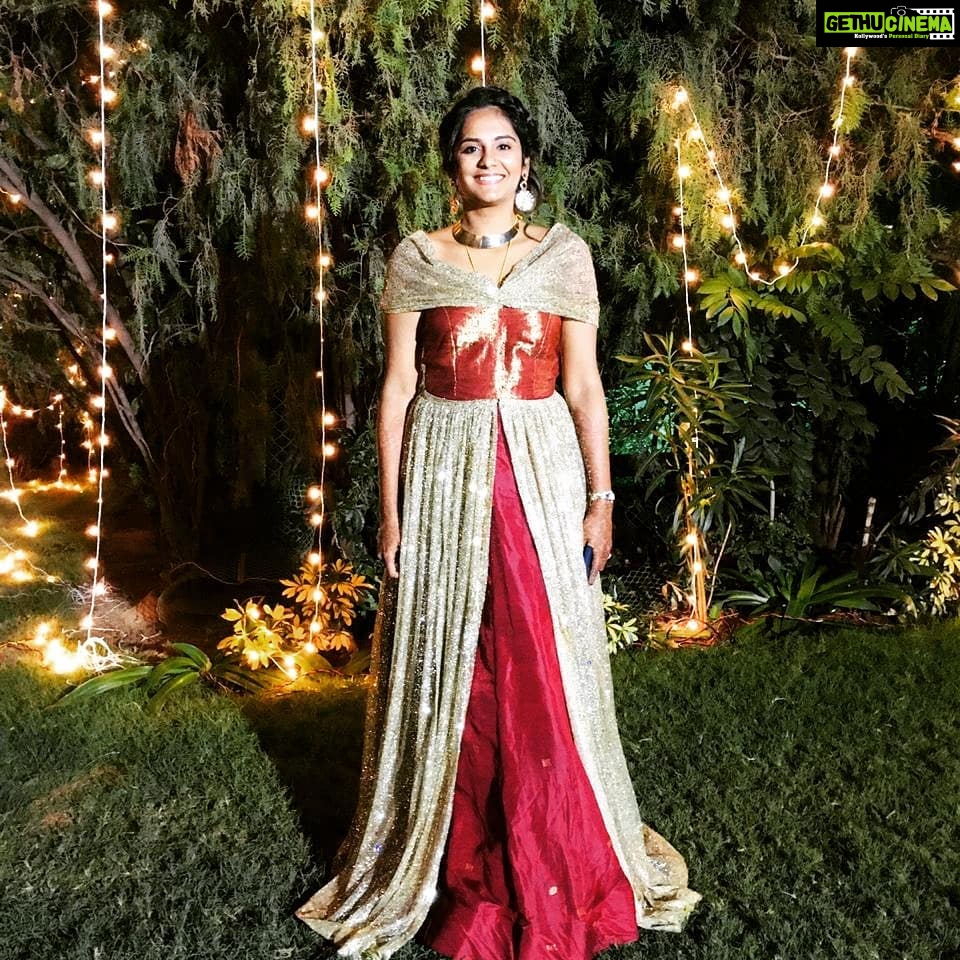 Lakshmi Priyaa Chandramouli Instagram - When I was deciding what to wear for my kalyanam I had two things in mind. Comfortable and Minimalistic. I didn't want to spend too much on clothes that I would never wear again. My wedding was an attempt to do as minimal waste and as eco friendly a wedding as possible. So I decided to take my Amma's pattu sarees that she wasn't using any more and make them into comfortable fancy clothes for the occasion. I didn't have to worry one bit cos guess who was there to do it for me!! @studiodaksh !! When @rajdaksh is by your side why worry. I just gave her two sarees and said DO SOMETHING and this is what she did!!! Pic 1 is what I wore for my reception and Pic 2 is Mehendi. Isn't it brilliant?? Trust me it was super comfortable and I got tons of compliments for how it looked as well. Now the good news for you guys is that @studiodaksh is open and taking orders for the festive season!!! How about reuse something that you already have and make a one of a kind dress out of it rather than spending money on fast fashion? Go place your orders soon! #StudioDaksh #ReUse #EcoFriendly #DesignerClothes #ValueForMoney #TailorMade #FashionForward #SaveThePlanet #FestiveSeason #OneOFAKind