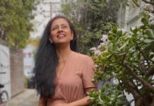 Lakshmy Ramakrishnan Instagram - I loved this dress, it has a beautiful fall, gift from Sharu❤️ wrap around dress is very convenient for my age group, I feel,