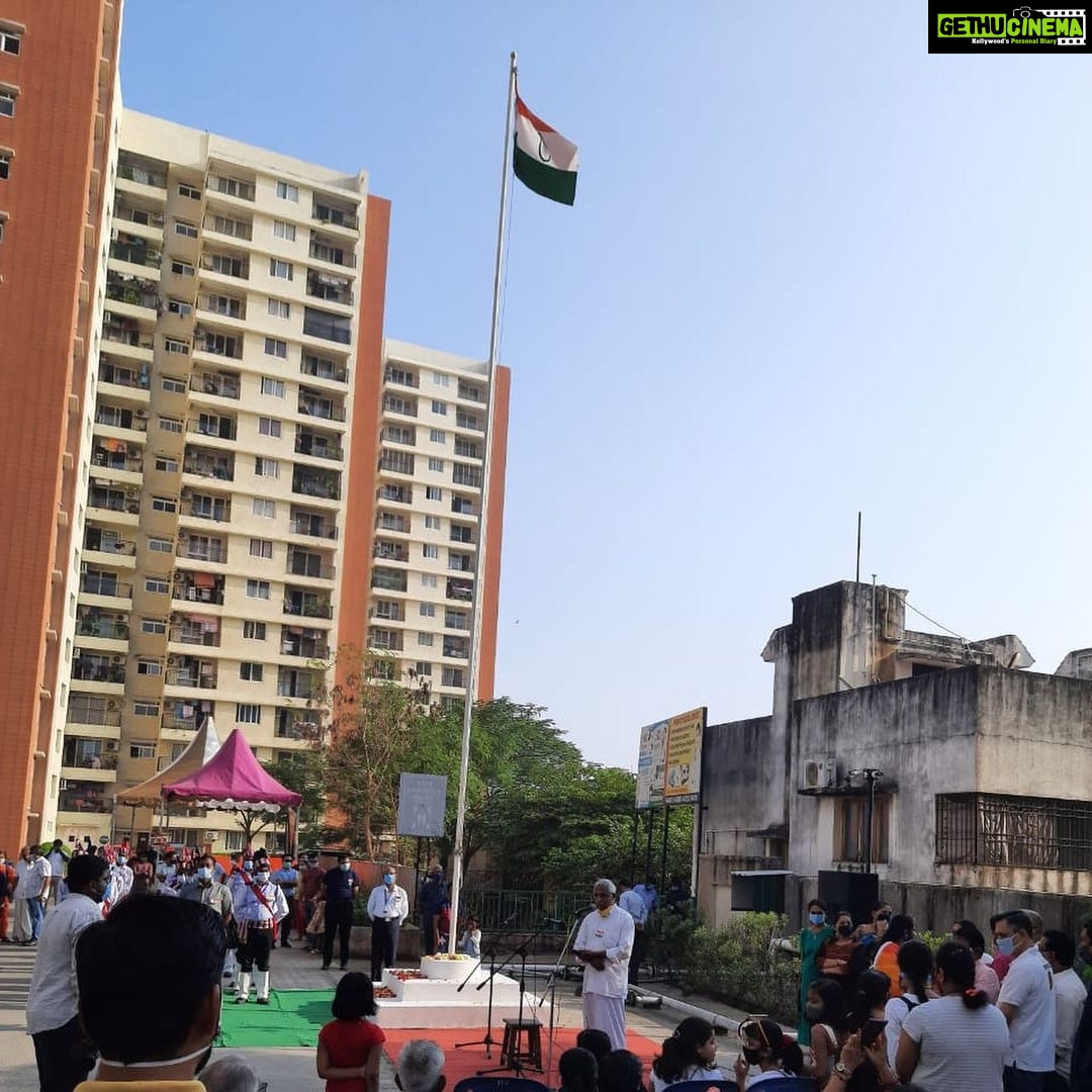 Lakshmy Ramakrishnan Instagram - Congratulations to everyone , May the Republic stand tall 🙏🙏 Pongal and Republic Day Celebrations at #PrestigeBellaVista