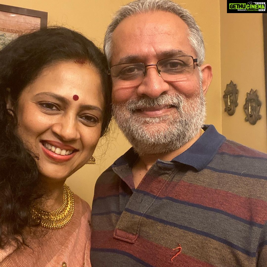 Lakshmy Ramakrishnan Instagram - Happy Deepavali all .... God Bless everyone with healthy and prosperous New year🙏