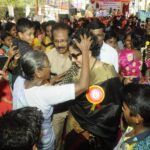 Lakshmy Ramakrishnan Instagram - Grateful to SollvathellamUnmai platform & Zeetamil for all this love🥰