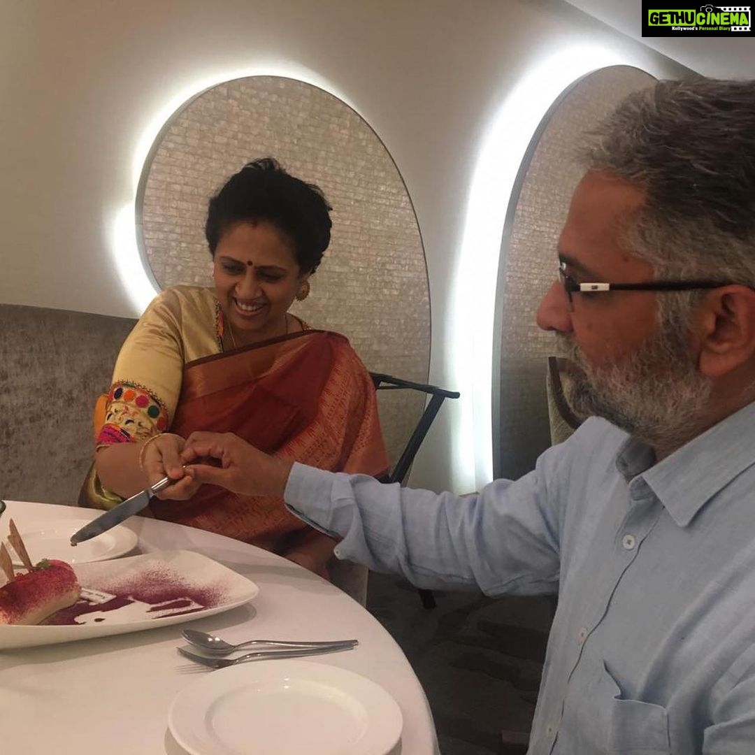 Lakshmy Ramakrishnan Instagram - Anniversary dinner at Avartana, ITC Grand, awesome place😍