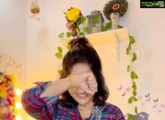Madhavi Latha Instagram - #kachabaadam #finally tried #trendingbadam #trending #instareels #instatrendingsong