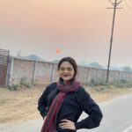 Madhoo Instagram - #lifeisbeautiful #sunrise 🌈💄 Smart City - Gwalior