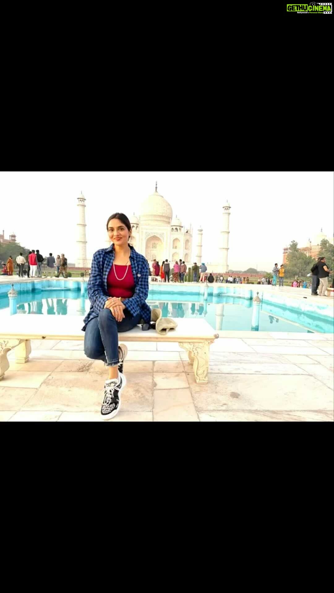 Madhoo Instagram - A day to remember 💜💜💜💜💜💜💜 Taj Mahal