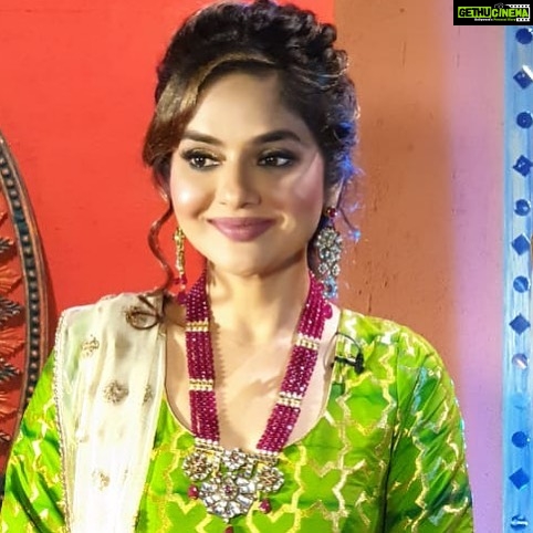 Madhoo Instagram - @rituseksariaofficial thank you so much for costumes @kokommoaccessories for the BESTEST ACCESSORIES ❤️🙏❤️for @rangoliddofficial