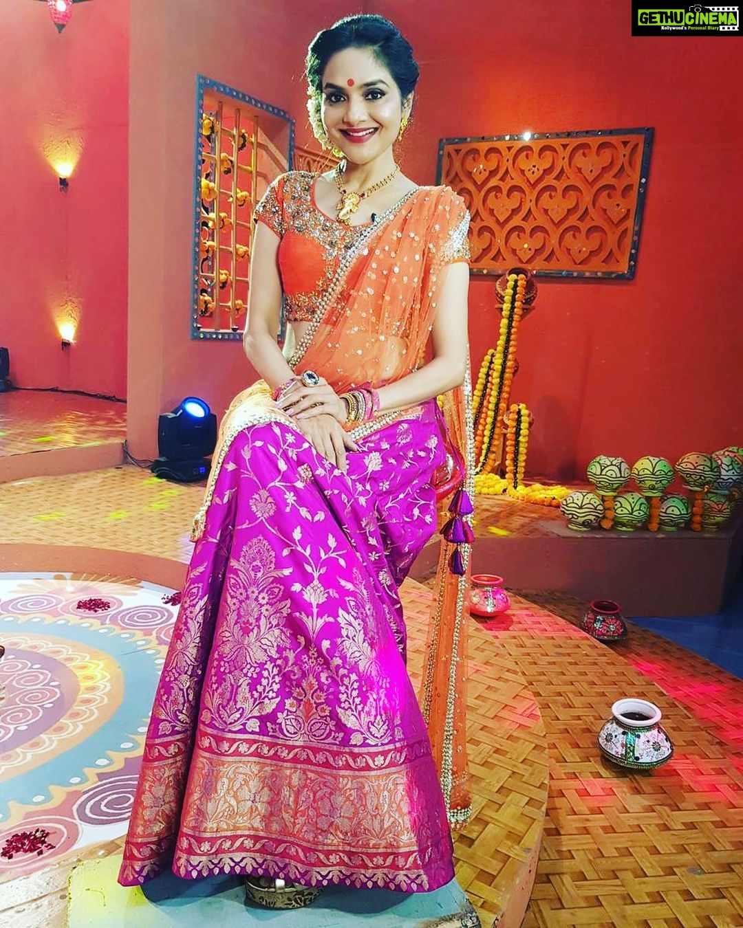 Madhoo Instagram - @rituseksariaofficial @shweta_kamblee thank you very much .❤️❤️❤️❤️