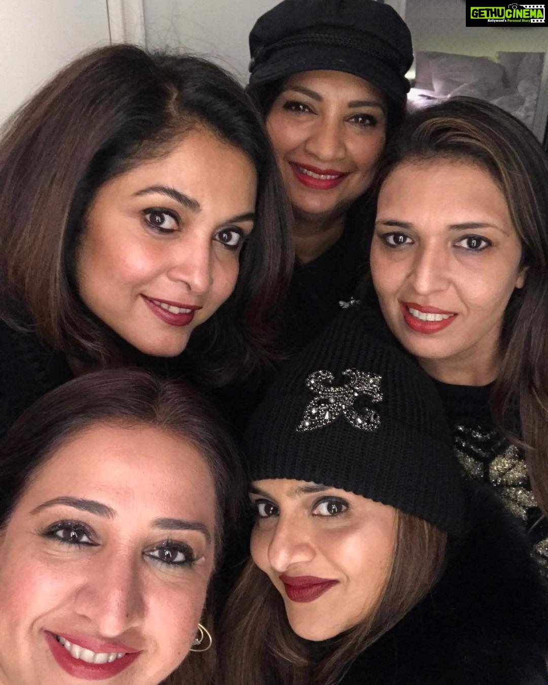 Madhoo Instagram - Happy happy birthday darling leena❤️❤️❤️❤️