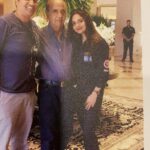 Madhoo Instagram - My dearest Appa miss u everyday and celebrate u everyday🌺 u live with me every second HAPPY BIRTHDAY MY ANGEL MY GUIDE❣️