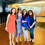 Madhoo Instagram - Celebrations all around ❤️❤️❤️ @janvisippy @pujadalal77