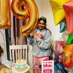 Madhoo Instagram - Happy birthday to my baby angel my princess 😘💜💜💜 @keiashahh miss u #anand 💓