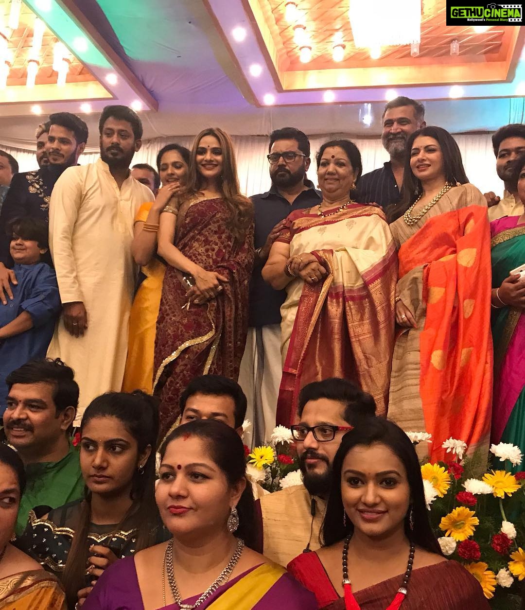 Madhoo Instagram - SEETARAMA KALYANA ❤️❤️❤️ @Bhagyashree