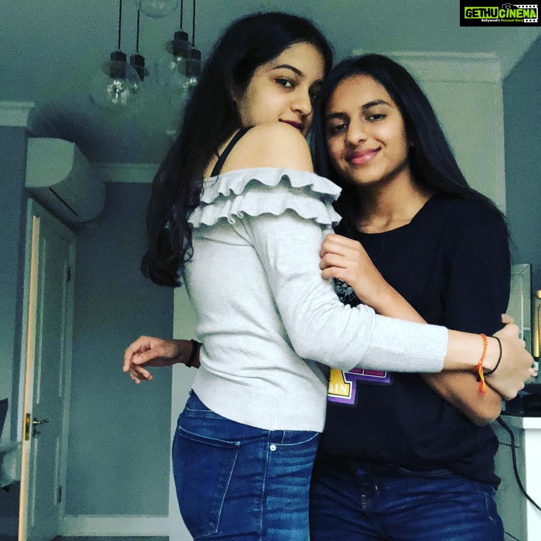 Madhoo Instagram - Happy daughters day to my babies❤️I am the luckiest on this planet because of u ❤️❤️❤️