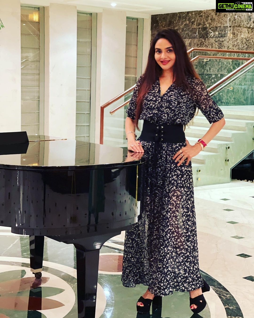 Madhoo Instagram - #sundayfunday 💞💞💞