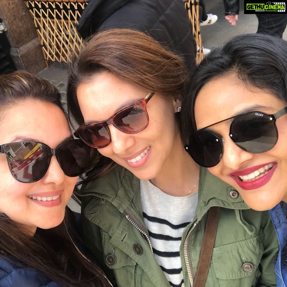 Madhoo Instagram - ❤️❤️❤️❤️missing u arti already