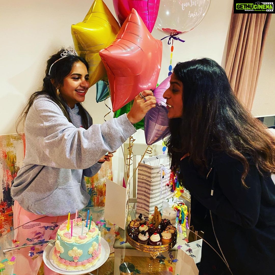 Madhoo - 4.4K Likes - Most Liked Instagram Photos