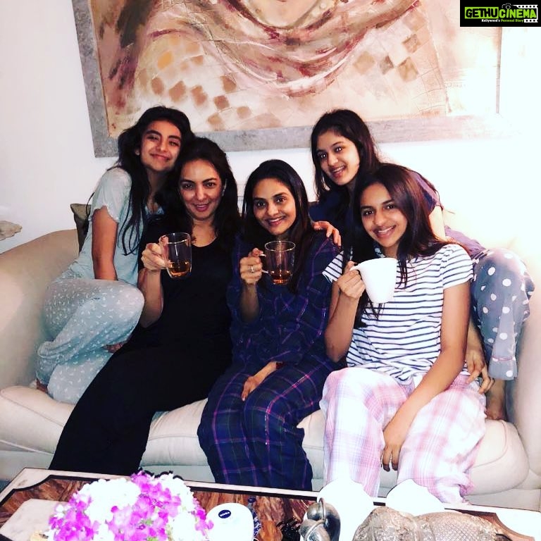 Madhoo Instagram - Pyjama party @latapatel1 ❤️❤️❤️❤️❤️❤️