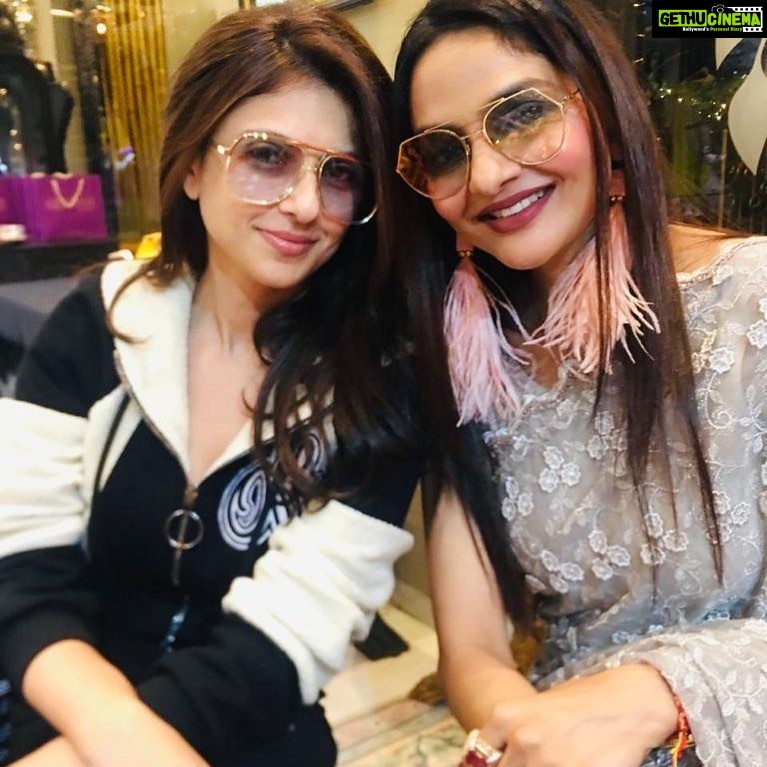 Madhoo - 4K Likes - Most Liked Instagram Photos