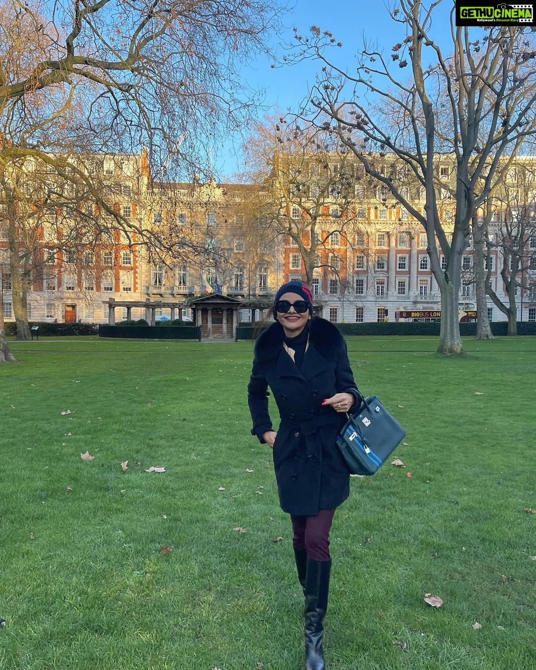Madhoo Instagram - London days β€οΈππΈπΊπΊ