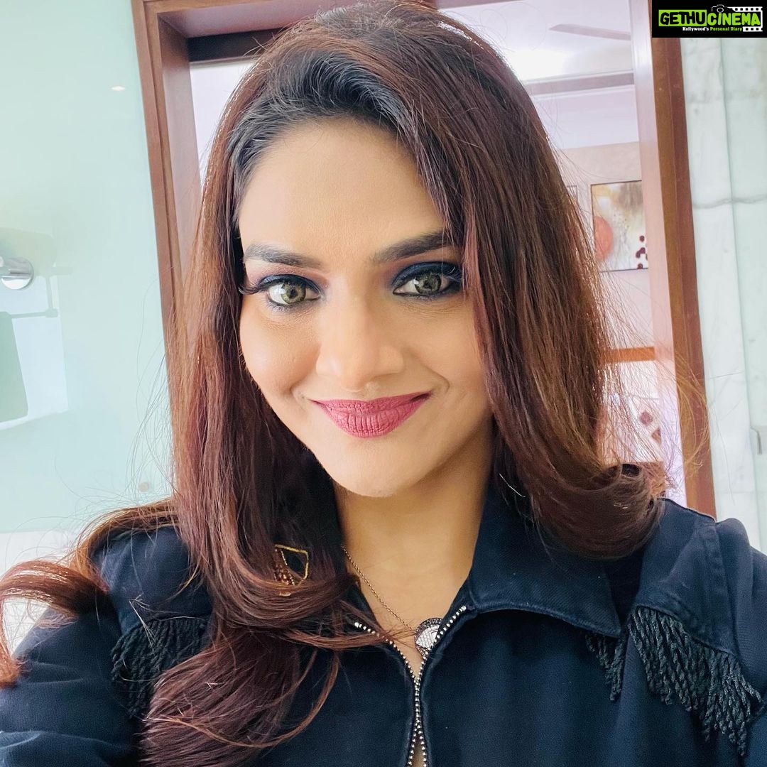 Madhoo - 4K Likes - Most Liked Instagram Photos