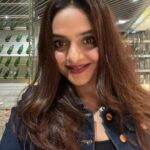 Madhoo Instagram - 💜💜💜 Four Seasons Hotel Mumbai