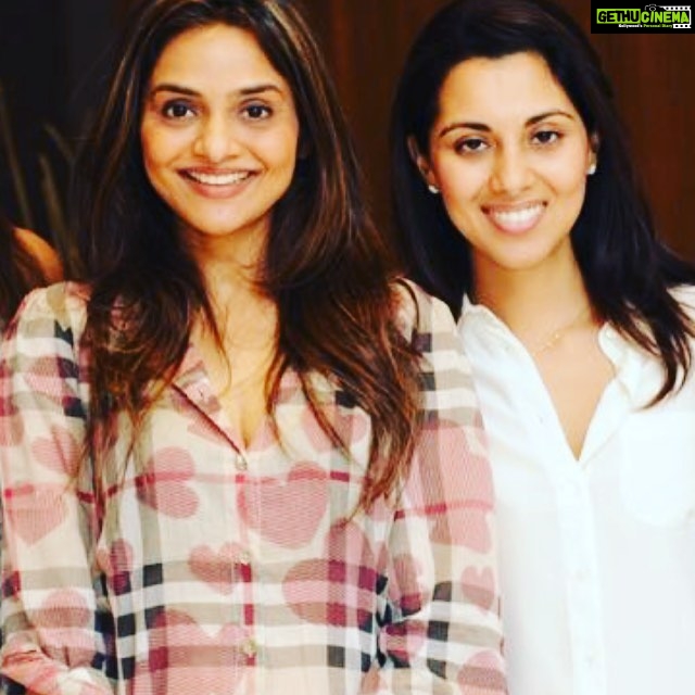Madhoo Instagram - Happy happy birthday dearest Arti ❤️