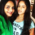 Madhoo Instagram - Namast'ay in bed