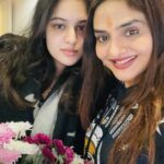 Madhoo Instagram - #happydaughtersday @xoxoameyaa @keiashahh 🌈💜💜💜💜