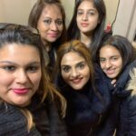 Madhoo Instagram - My dearest dearest darling Shamz @sharmillakhanna happy happy birthday. May mother’s love be always with you 🎂🎂🎂🎂💜💜💜💜💜💜💜