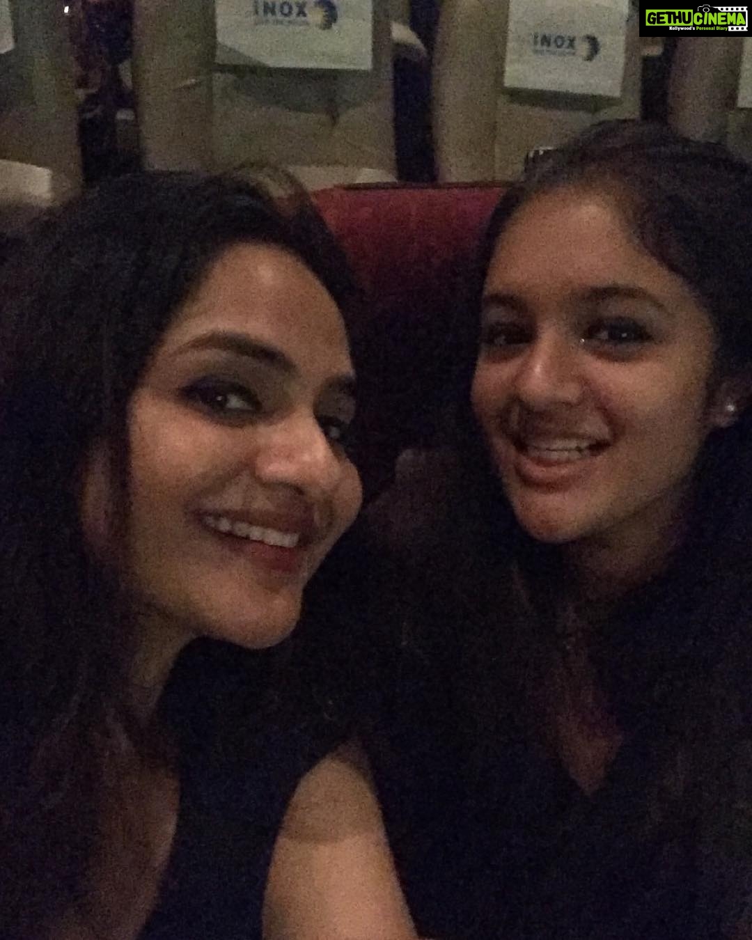 Madhoo Instagram - Prem Ratan Dhan Payo #movie #selfie