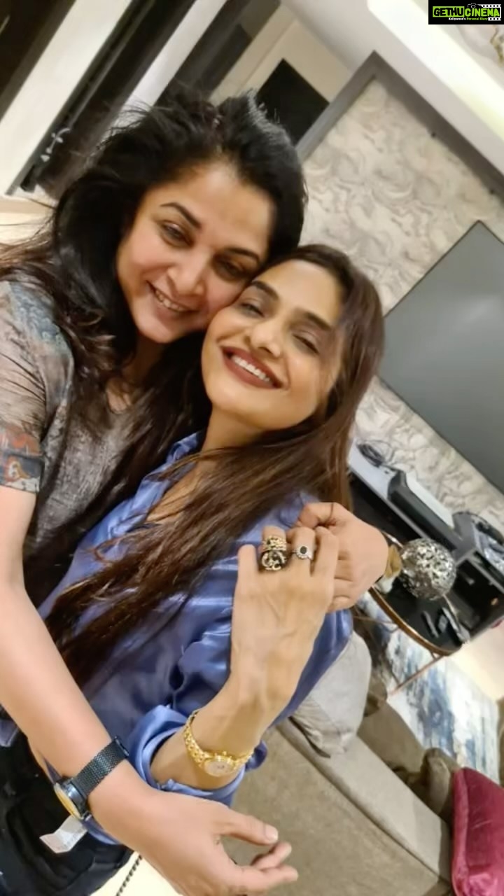 Madhoo - 3.5K Likes - Most Liked Instagram Photos