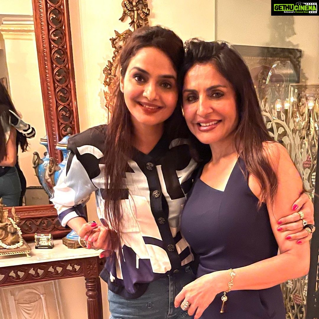 Madhoo Instagram - @queeniesinghh 💜💜💜💜💜