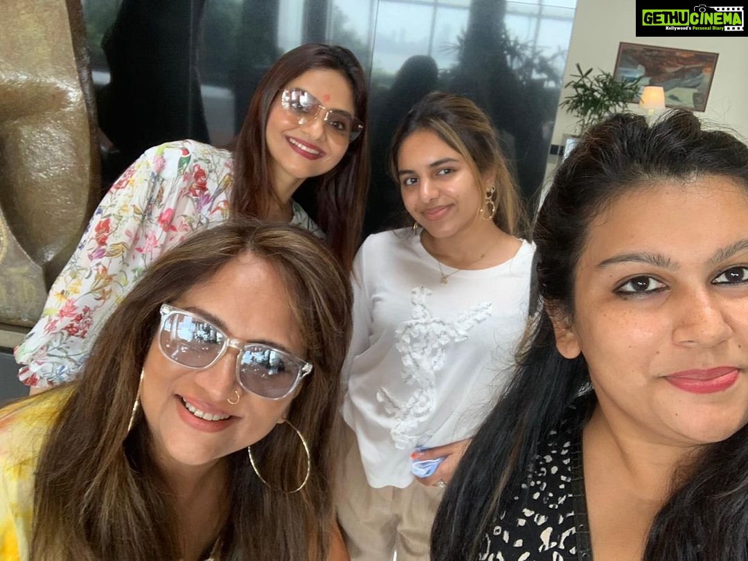 Madhoo Instagram - @shaanskhanna happy happy birthday darling Shaan 😘😘😘😘
